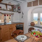 Lilly's Seaview * Mykonos Town