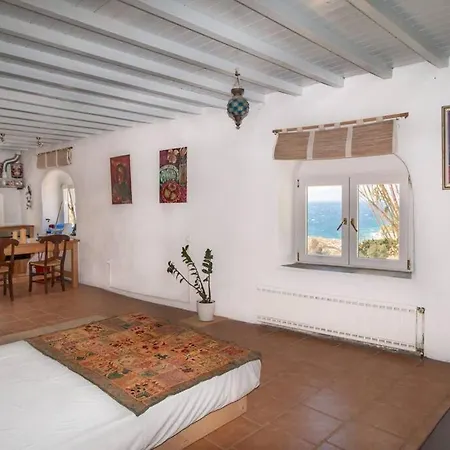 Lilly's Seaview Daire *
