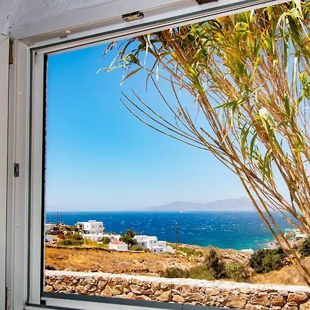 Lilly's Seaview Daire Mykonos Town